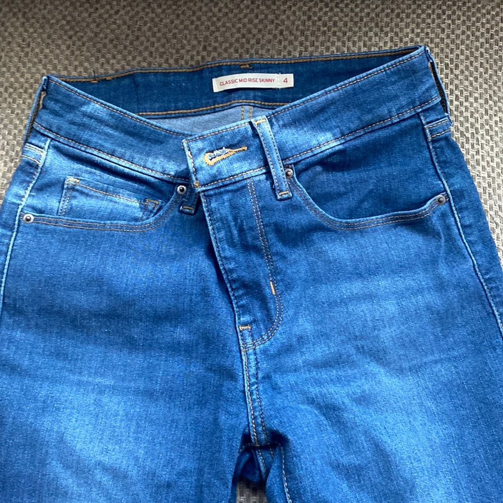 Levi jeans